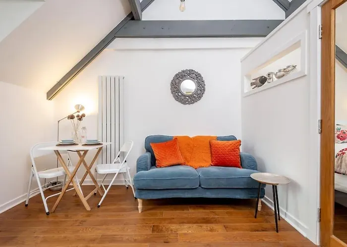 Weeloft - St Andrews Studio Apartment