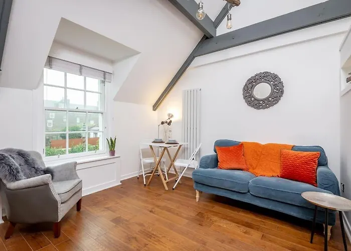 Weeloft - St Andrews Studio Apartment